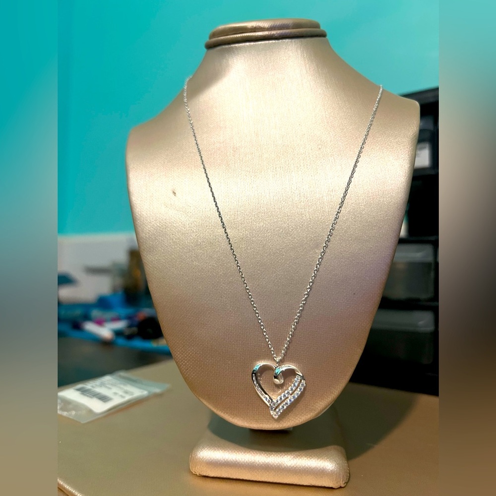Silver heart princess necklace